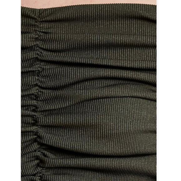 Line and Dot Billie Off Shoulder Top Ruching Stretchy Form Fitting Green Size M - Picture 14 of 14